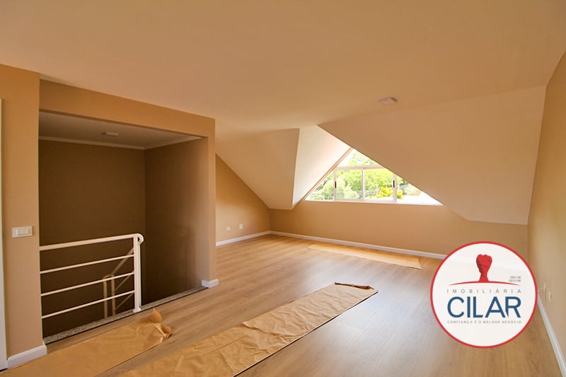 Imobiliária Cilar Vende Sobrado 3 Quartos no Guabirotuba com 216,61m², Ref. 100624.002-CILAR