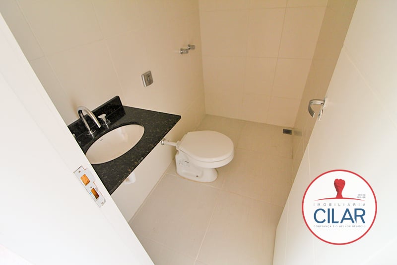 Imobiliária Cilar Vende Sobrado 3 Quartos no Guabirotuba com 216,61m², Ref. 100624.002-CILAR