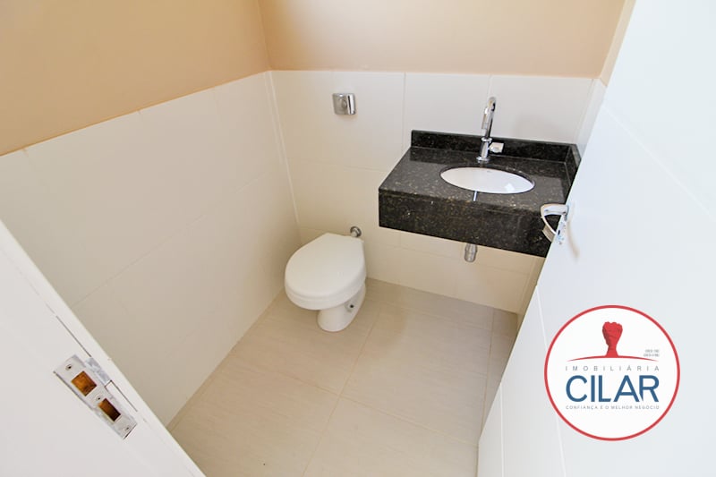 Imobiliária Cilar Vende Sobrado 3 Quartos no Guabirotuba com 216,61m², Ref. 100624.002-CILAR