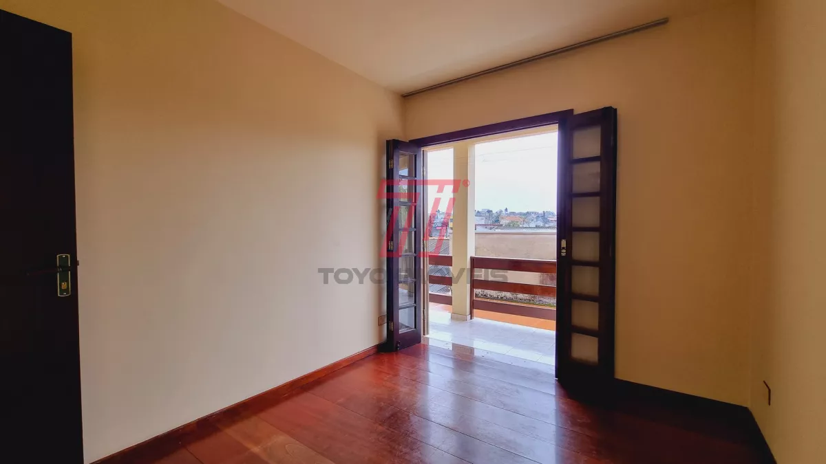 Sobrado residencial e comercial à venda, com 318,90 m² por R$ 900.000,00 - Xaxim - Curitiba/PR