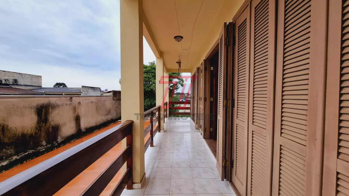 Sobrado residencial e comercial à venda, com 318,90 m² por R$ 900.000,00 - Xaxim - Curitiba/PR
