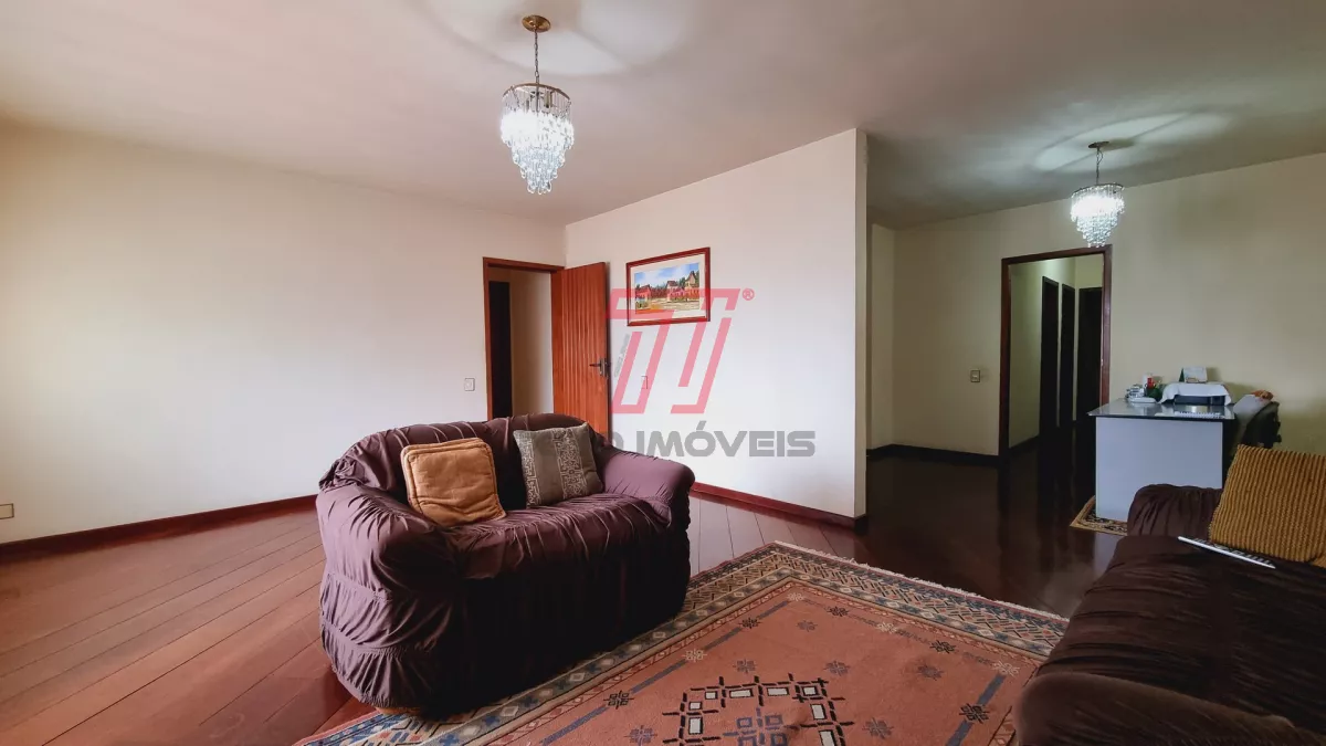 Sobrado residencial e comercial à venda, com 318,90 m² por R$ 900.000,00 - Xaxim - Curitiba/PR