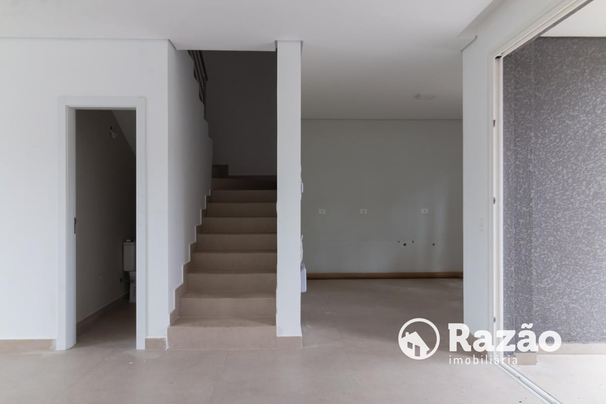SOBRADO COM 3 SUÍTES - ÁREA TOTAL 184,90m² - SANTA FELICIDADE - REF 5997