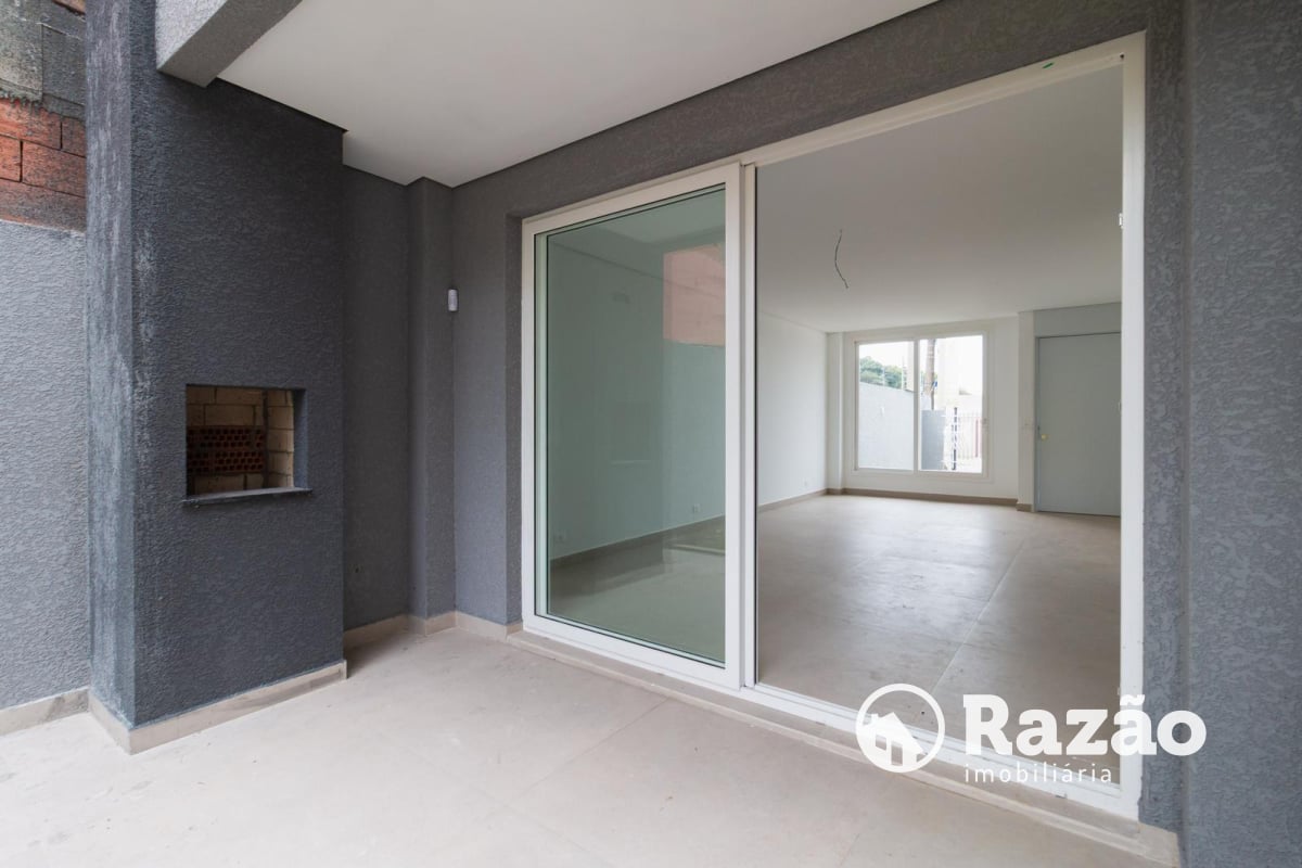 SOBRADO COM 3 SUÍTES - ÁREA TOTAL 184,90m² - SANTA FELICIDADE - REF 5997