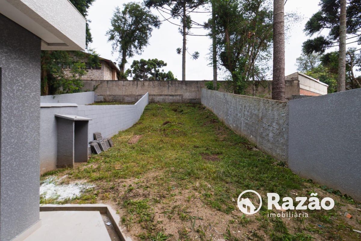 SOBRADO COM 3 SUÍTES - ÁREA TOTAL 184,90m² - SANTA FELICIDADE - REF 5997