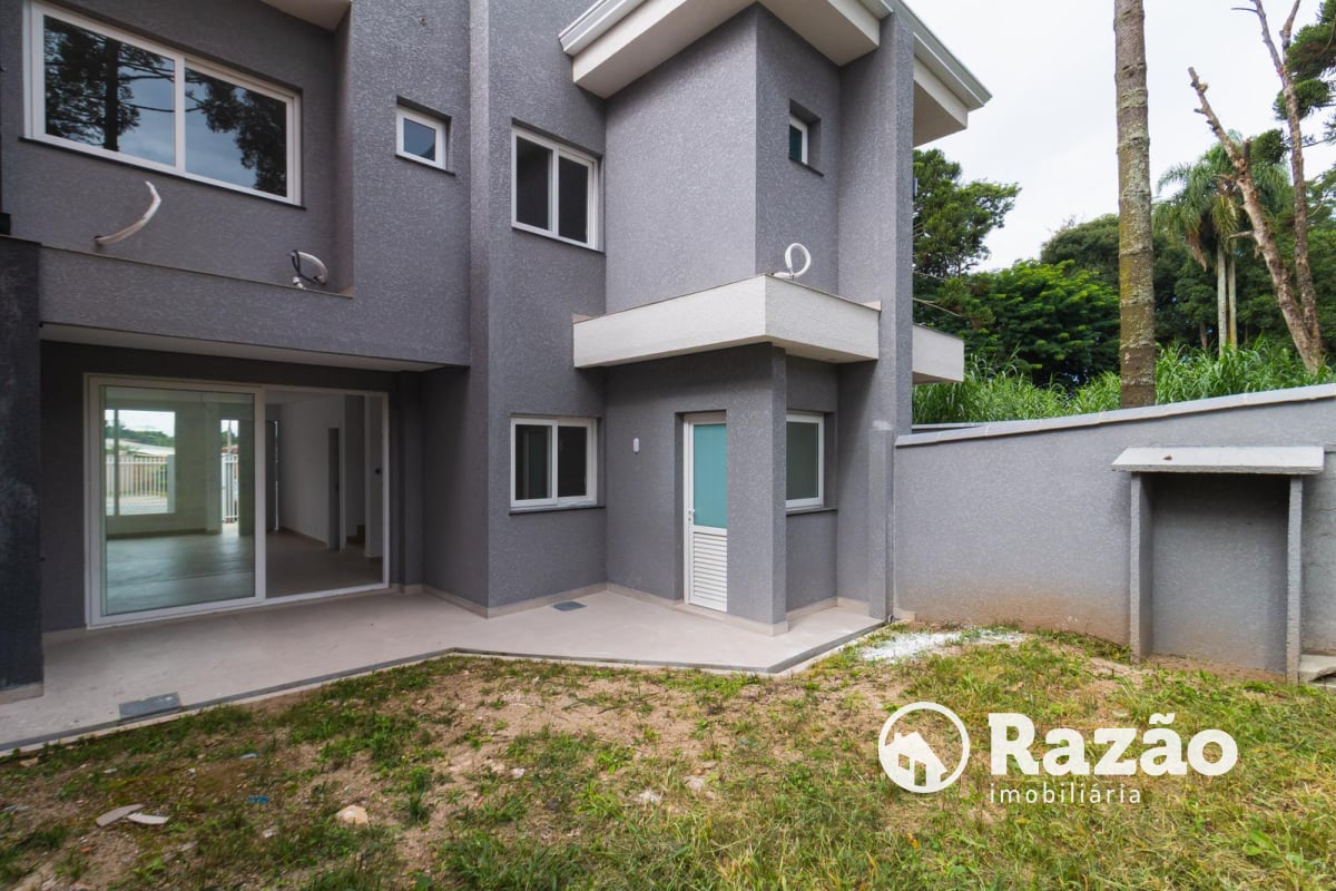 SOBRADO COM 3 SUÍTES - ÁREA TOTAL 184,90m² - SANTA FELICIDADE - REF 5997