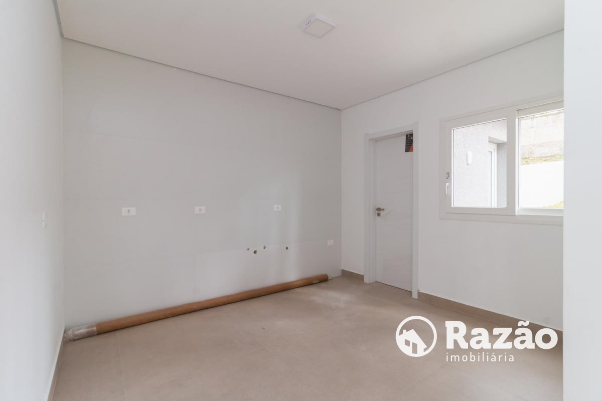 SOBRADO COM 3 SUÍTES - ÁREA TOTAL 184,90m² - SANTA FELICIDADE - REF 5997