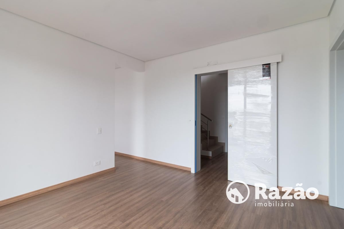 SOBRADO COM 3 SUÍTES - ÁREA TOTAL 184,90m² - SANTA FELICIDADE - REF 5997