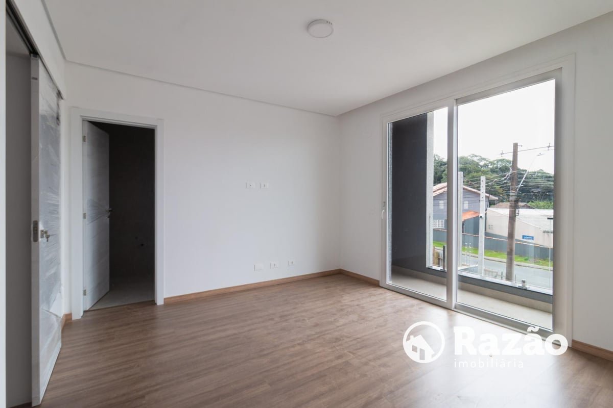SOBRADO COM 3 SUÍTES - ÁREA TOTAL 184,90m² - SANTA FELICIDADE - REF 5997