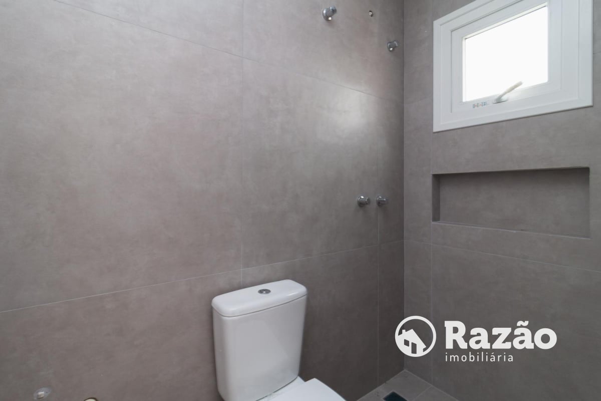SOBRADO COM 3 SUÍTES - ÁREA TOTAL 184,90m² - SANTA FELICIDADE - REF 5997
