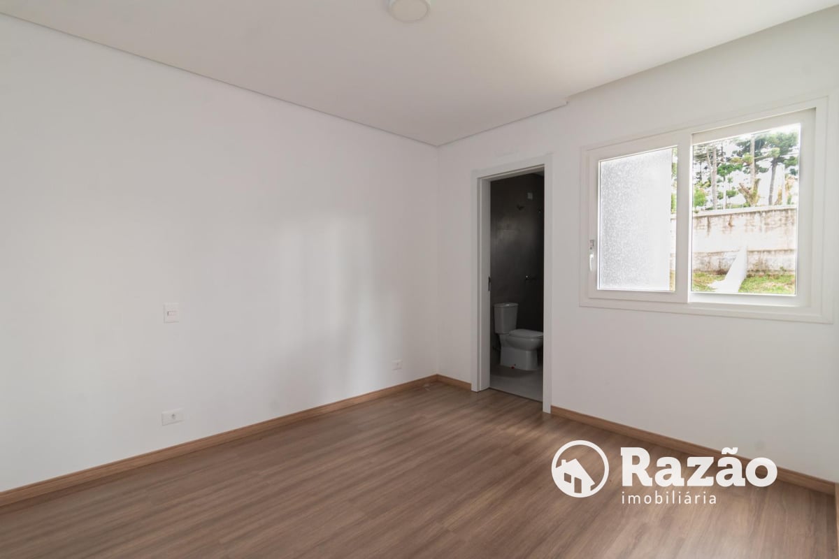 SOBRADO COM 3 SUÍTES - ÁREA TOTAL 184,90m² - SANTA FELICIDADE - REF 5997