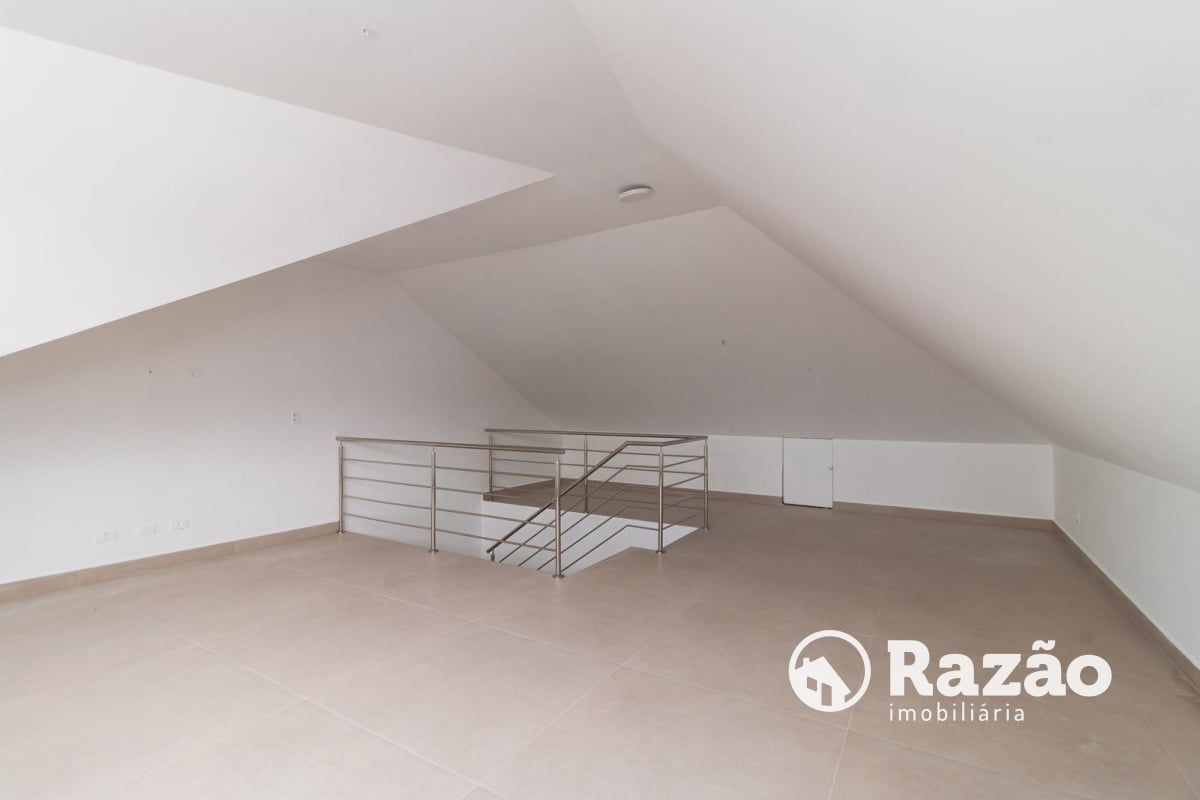 SOBRADO COM 3 SUÍTES - ÁREA TOTAL 184,90m² - SANTA FELICIDADE - REF 5997
