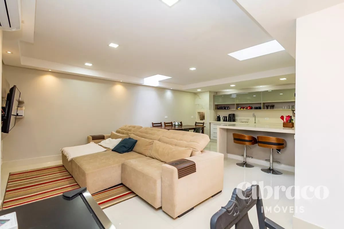 Sobrado com 190m² no Bacacheri