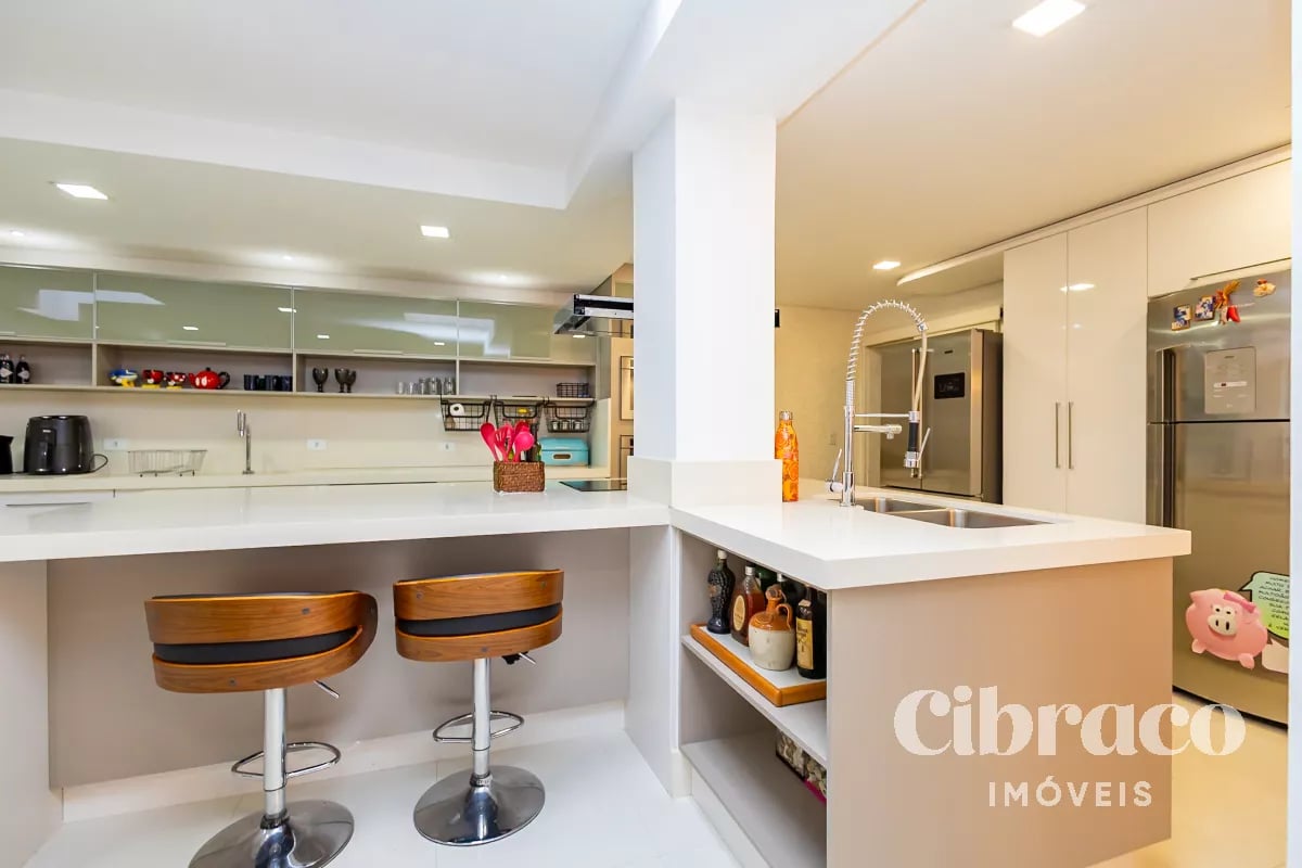 Sobrado com 190m² no Bacacheri