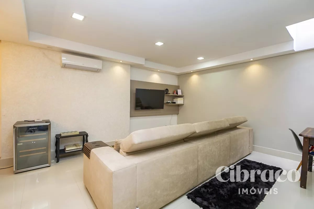 Sobrado com 190m² no Bacacheri