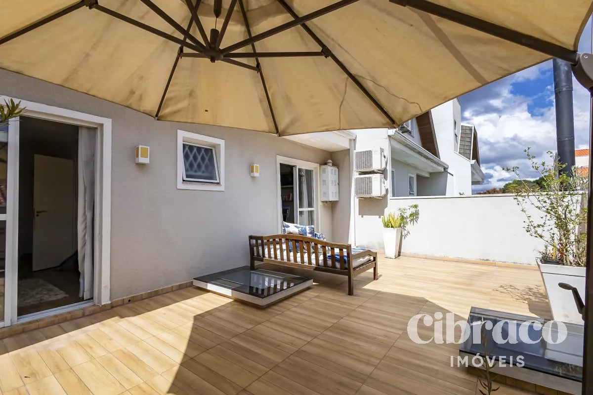 Sobrado com 190m² no Bacacheri