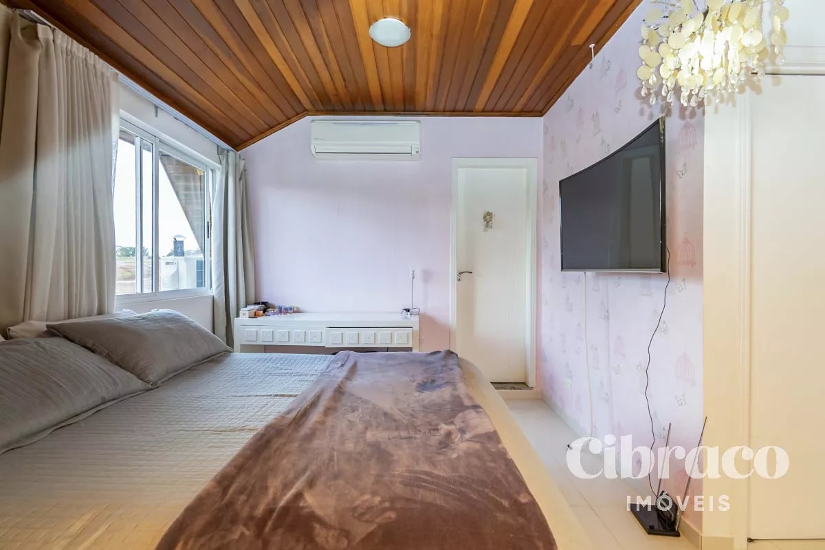 Sobrado com 190m² no Bacacheri