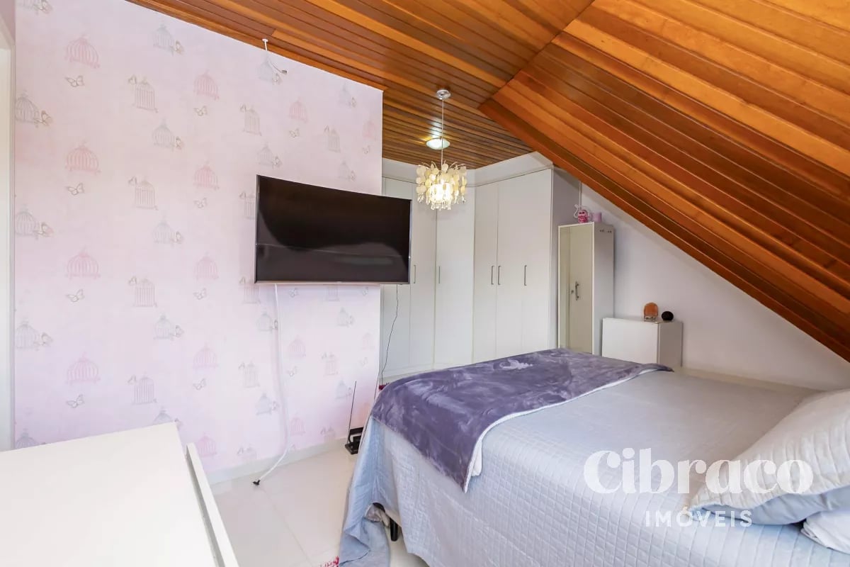 Sobrado com 190m² no Bacacheri
