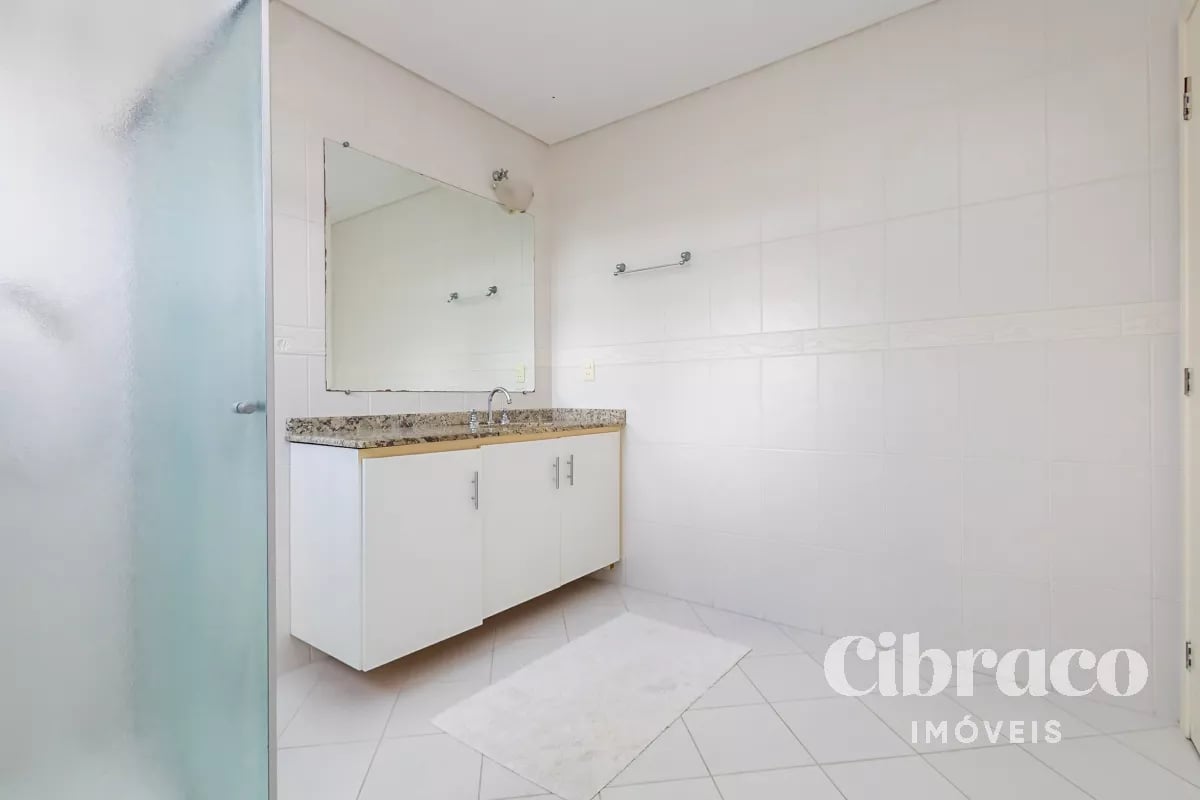 Sobrado com 190m² no Bacacheri