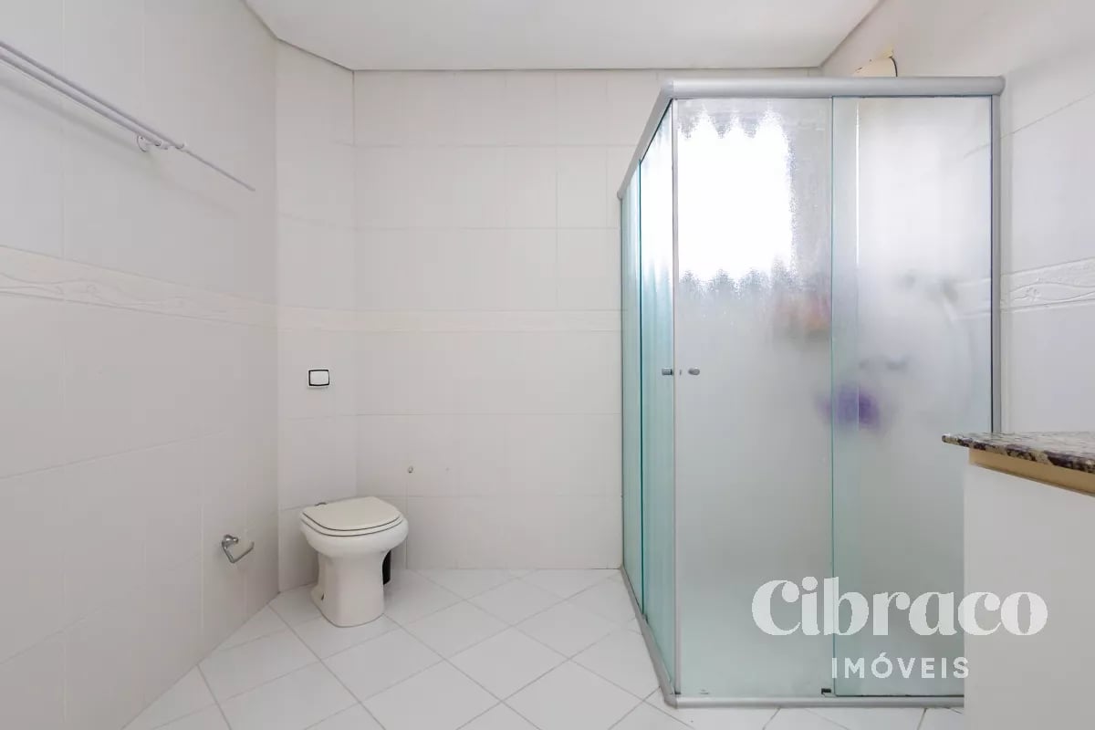 Sobrado com 190m² no Bacacheri