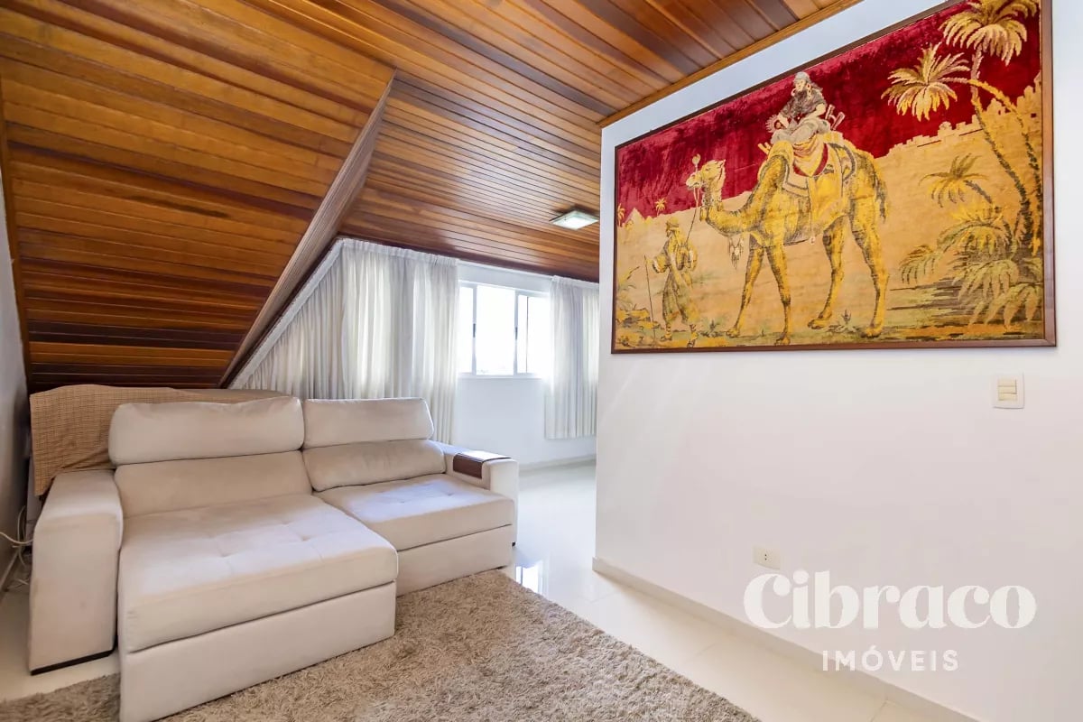 Sobrado com 190m² no Bacacheri