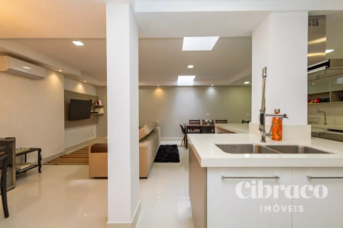 Sobrado com 190m² no Bacacheri