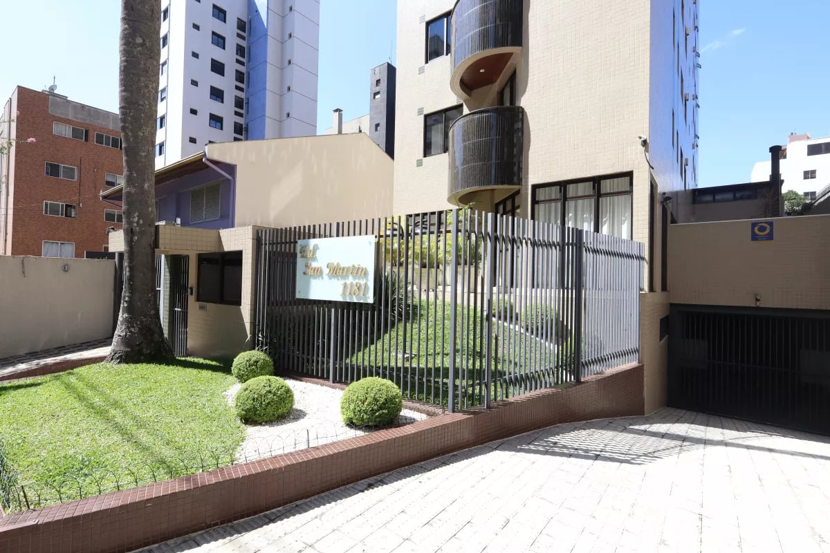 Apartamento BIGORRILHO com 181,30m²