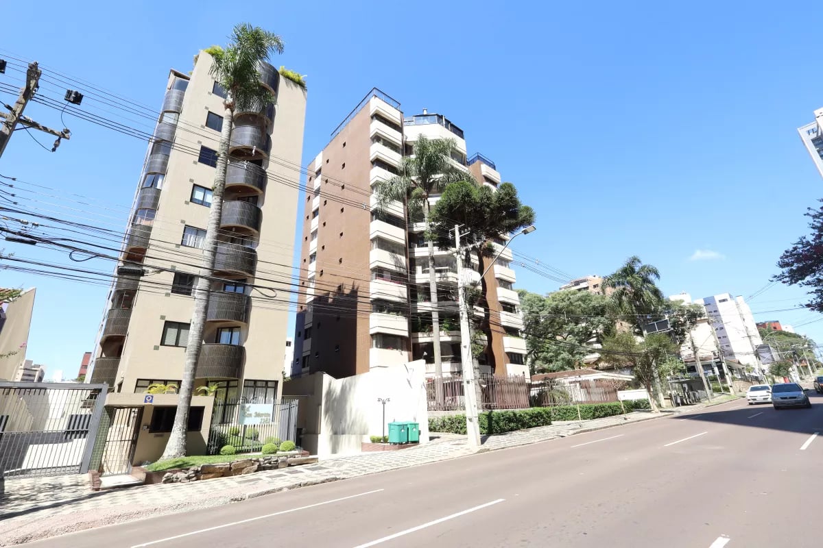 Apartamento BIGORRILHO com 181,30m²