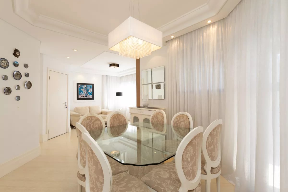 Apartamento BIGORRILHO com 181,30m²