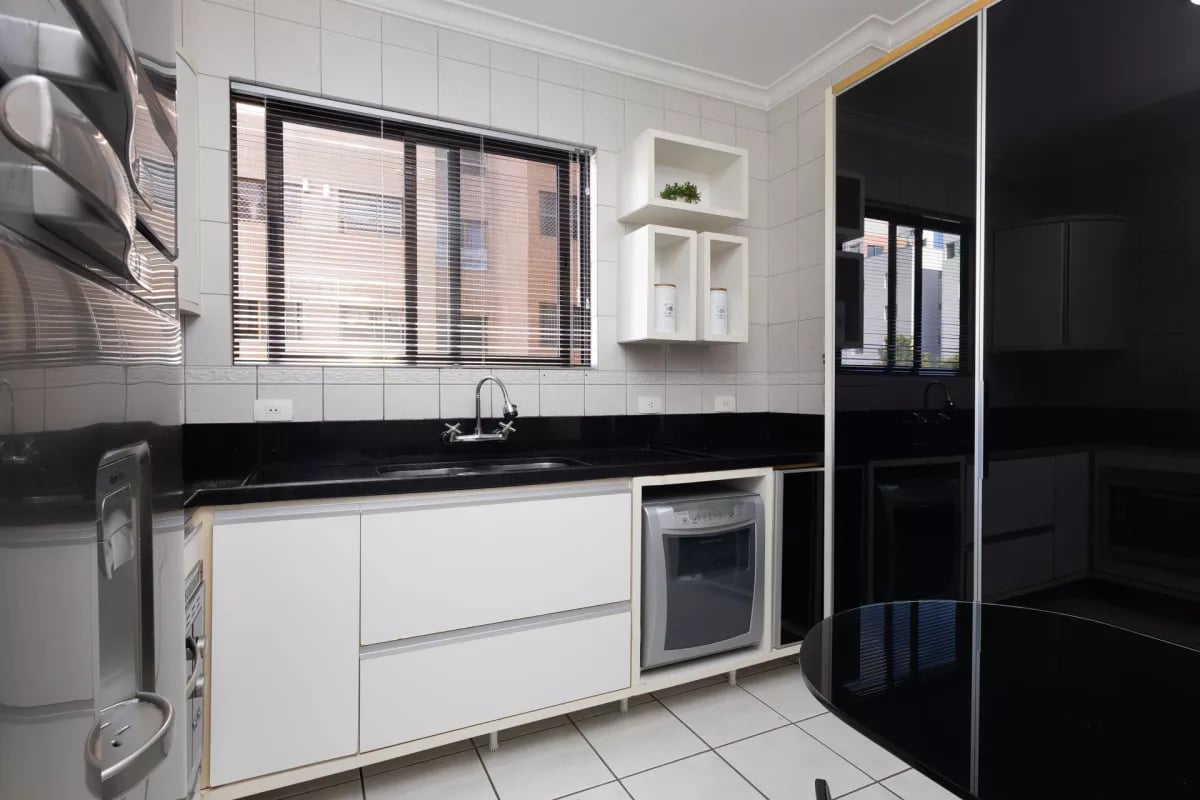 Apartamento BIGORRILHO com 181,30m²