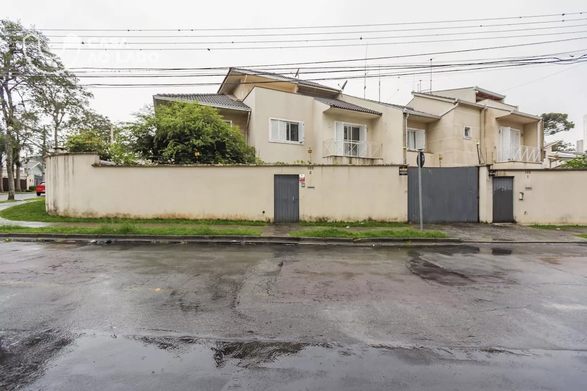 Sobrado 200m² com 04 quartos no Cristo Rei - Curitiba/PR