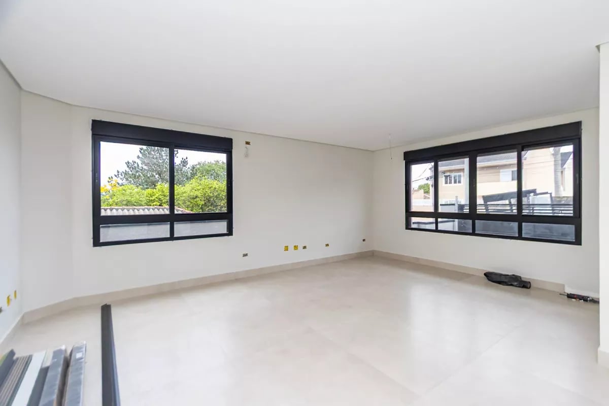 Sobrado Triplex no Uberaba