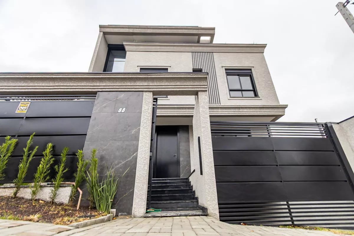 Sobrado Triplex no Uberaba