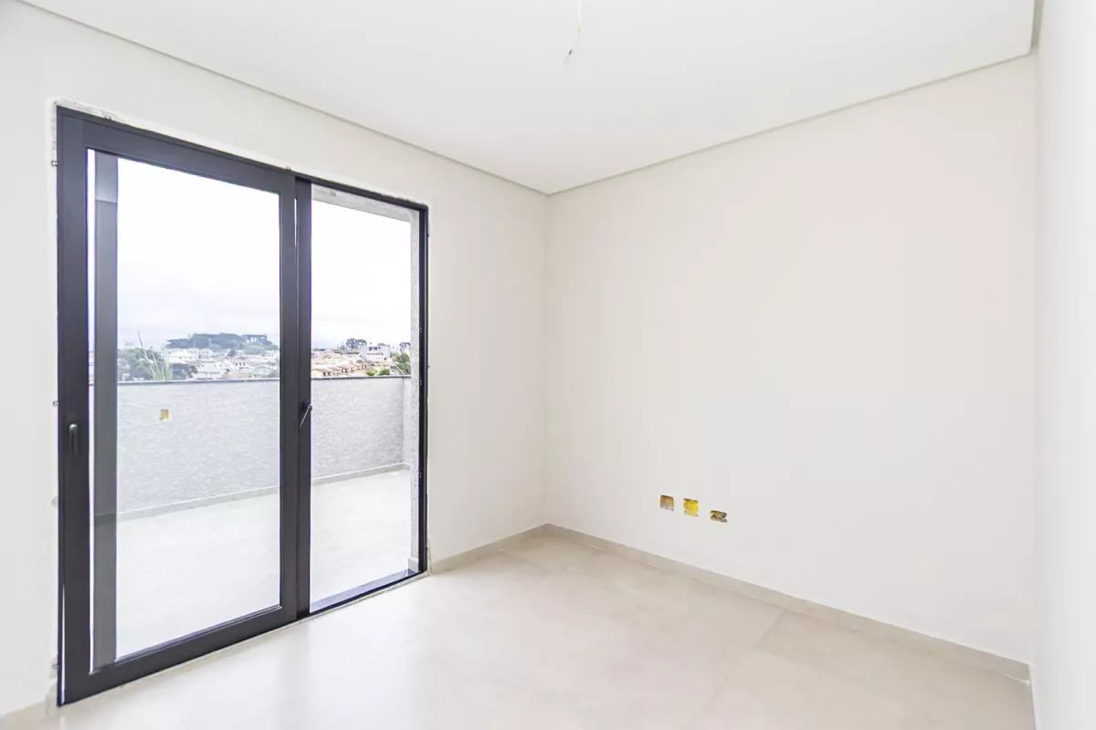 Sobrado Triplex no Uberaba