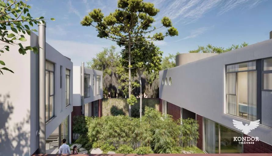 Sobrado em SANTA FELICIDADE com 249,71m²