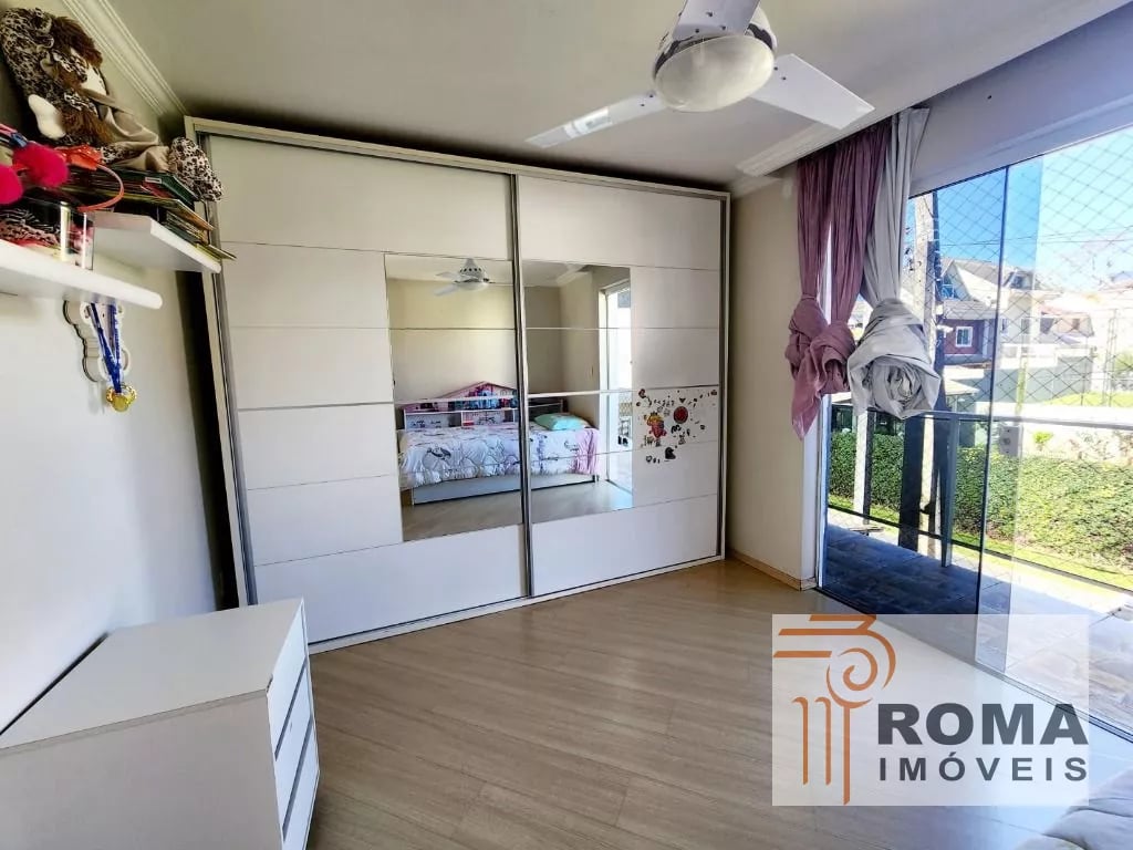 SOBRADO TRIPLEX SEMIMOBILIADO EM CONDOMÍNIO!