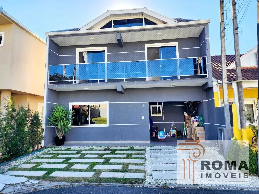 SOBRADO TRIPLEX SEMIMOBILIADO EM CONDOMÍNIO!