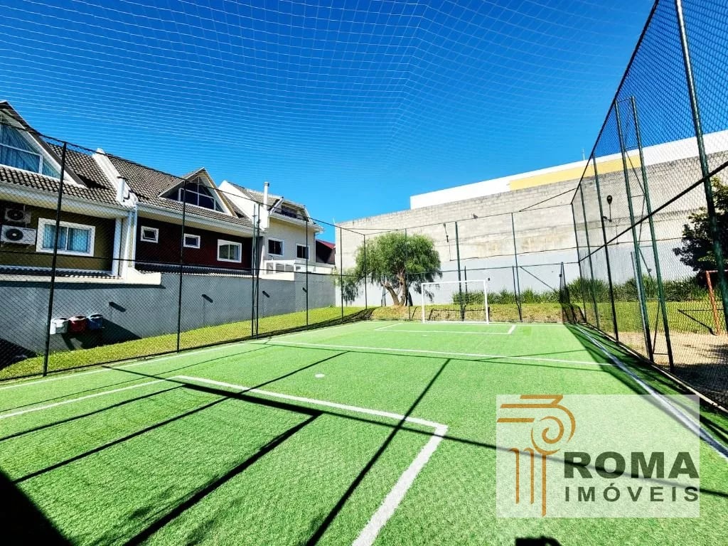 SOBRADO TRIPLEX SEMIMOBILIADO EM CONDOMÍNIO!
