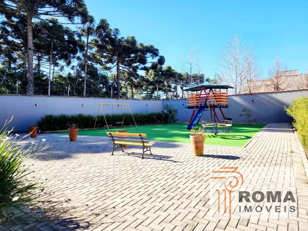 SOBRADO TRIPLEX SEMIMOBILIADO EM CONDOMÍNIO!