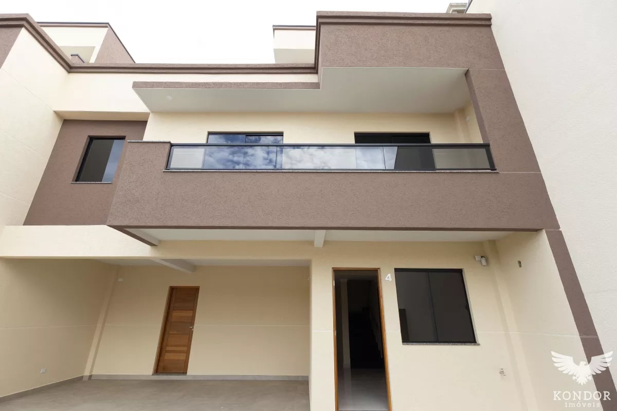 Sobrado em SANTA FELICIDADE com 147,31²