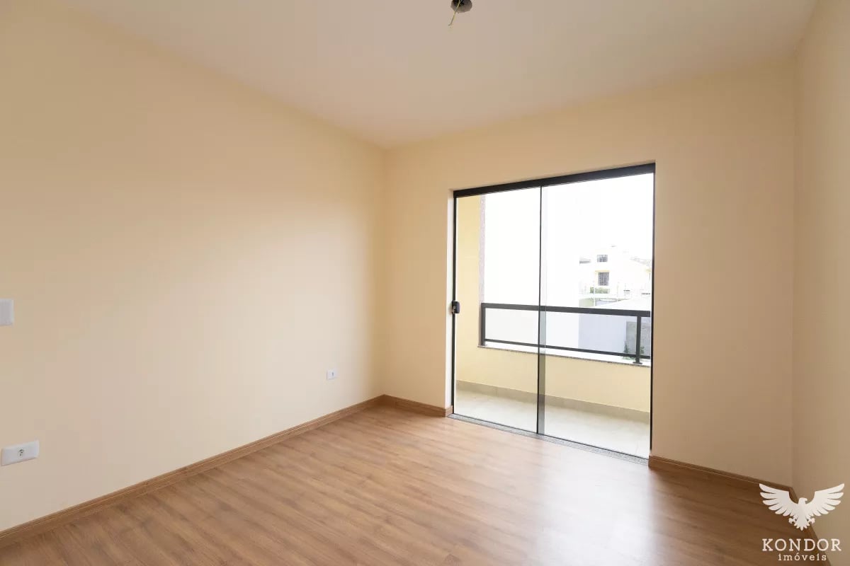 Sobrado em SANTA FELICIDADE com 147,31²