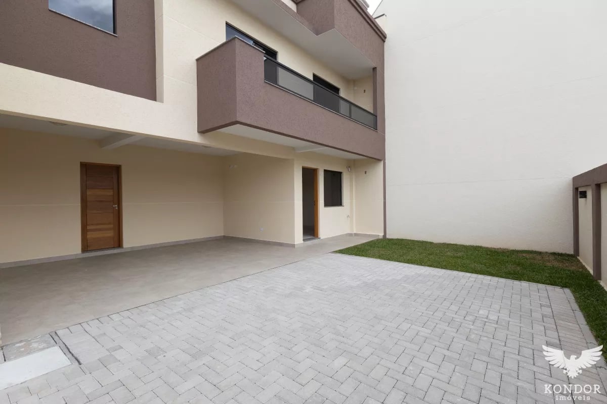 Sobrado em SANTA FELICIDADE com 147,31²