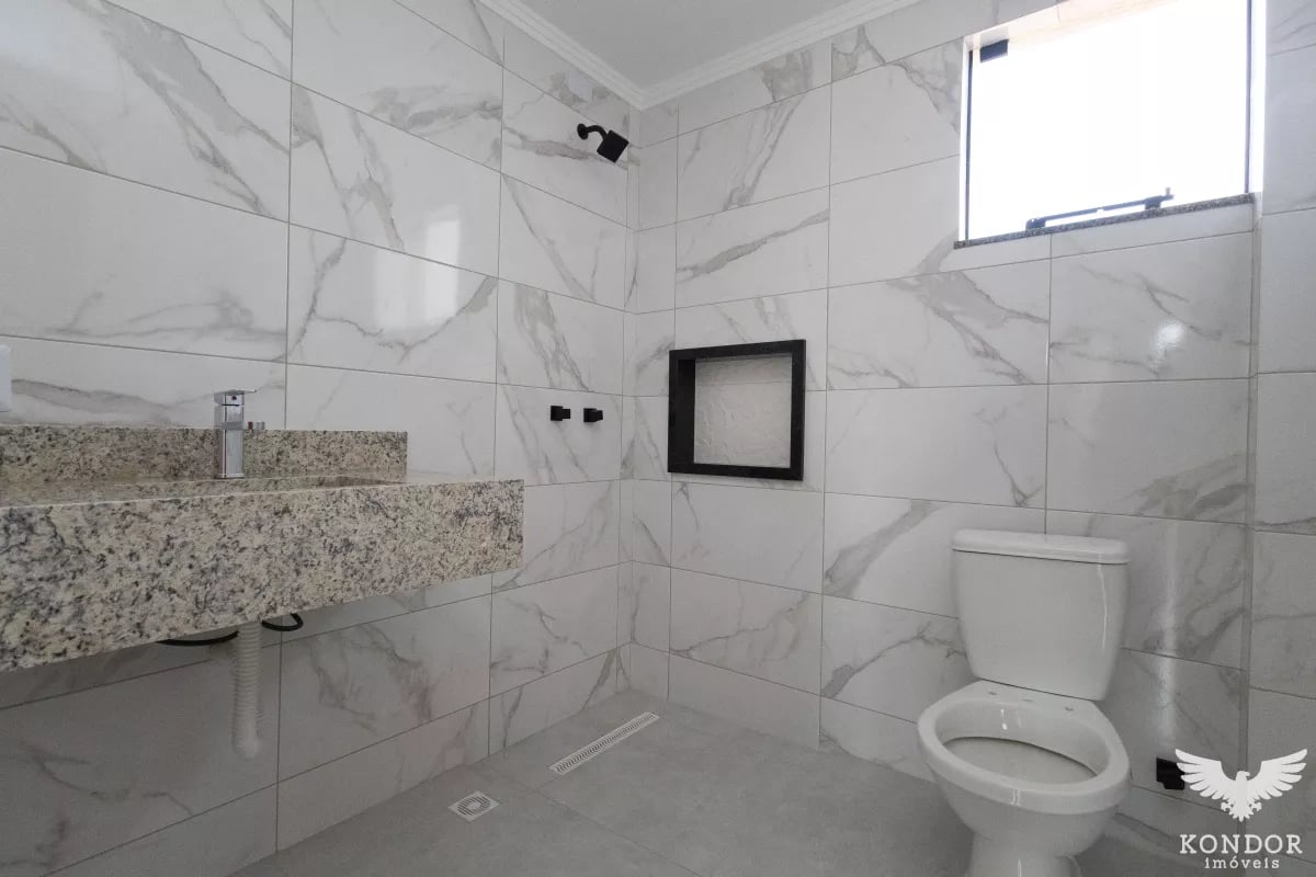 Sobrado em SANTA FELICIDADE com 147,31²