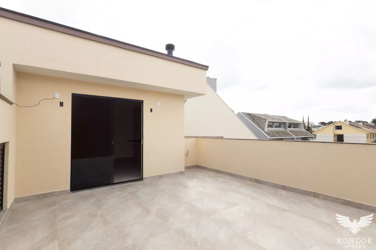Sobrado em SANTA FELICIDADE com 147,31²