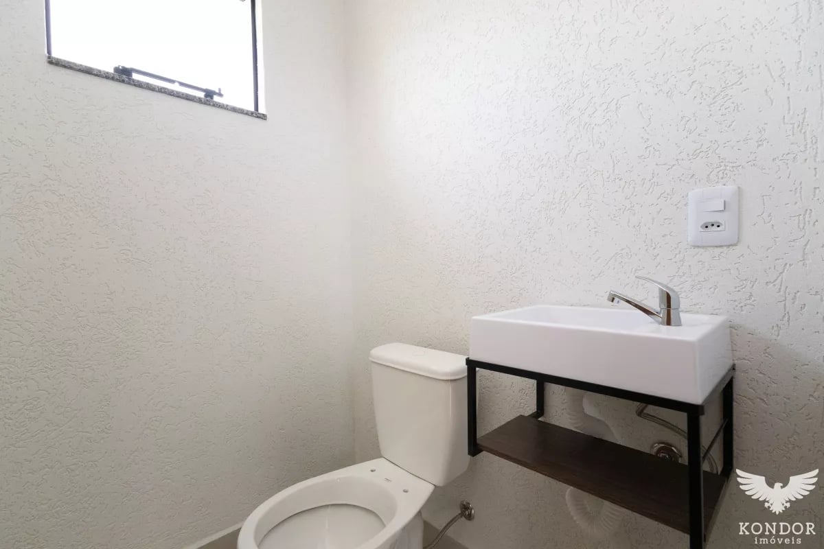 Sobrado em SANTA FELICIDADE com 147,31²