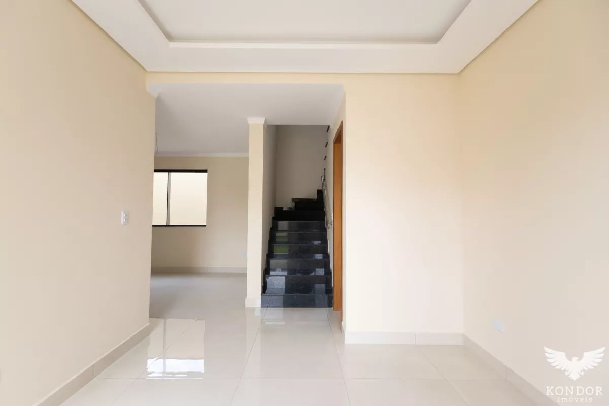 Sobrado em SANTA FELICIDADE com 147,31²