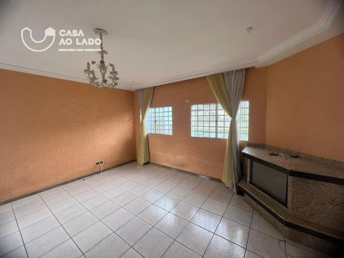 Sobrado 300m² com 4 quartos no Cajuru - Curitiba/PR