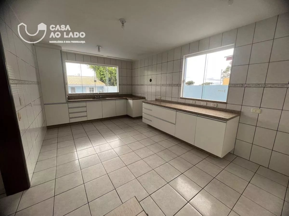 Sobrado 300m² com 4 quartos no Cajuru - Curitiba/PR
