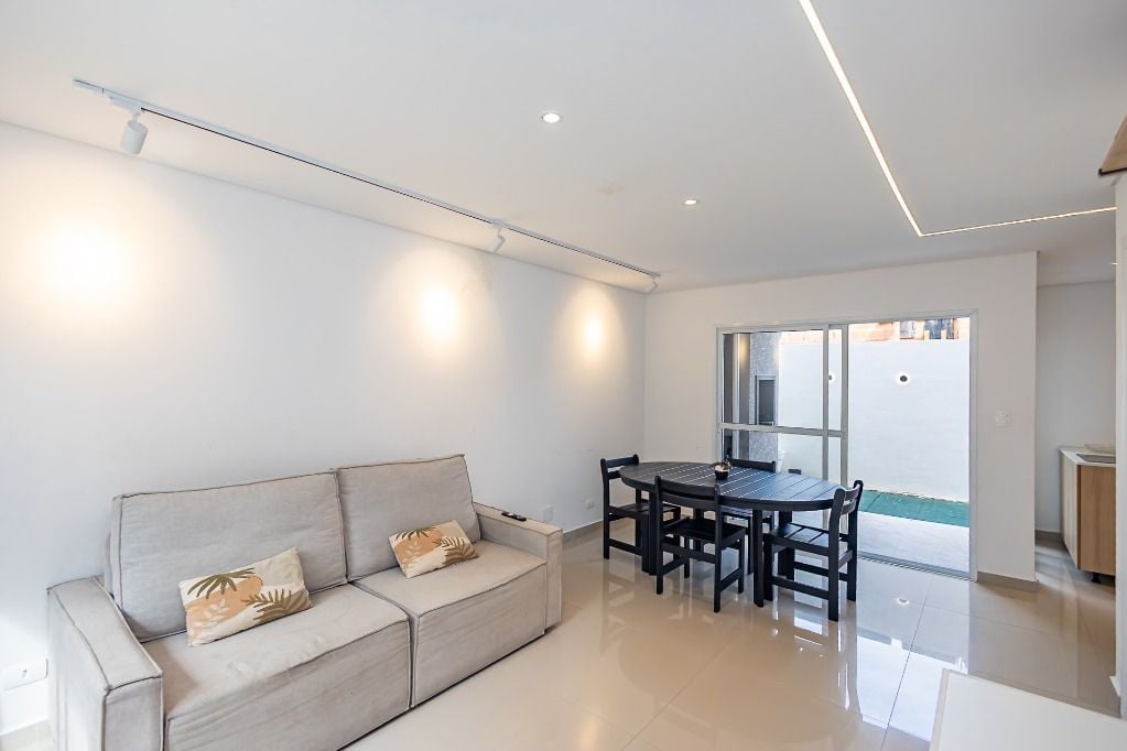 Sobrado com 3 dormitórios à venda, 120 m² por R$ 848.000,00 - Campo Comprido - Curitiba/PR
