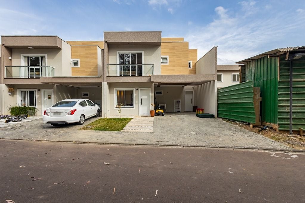 Sobrado com 3 dormitórios à venda, 120 m² por R$ 848.000,00 - Campo Comprido - Curitiba/PR